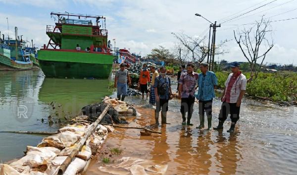Banjir Rob di Kota Pekalongan Diperparah Jebolnya Tanggul Pantai di Sejumlah Titik