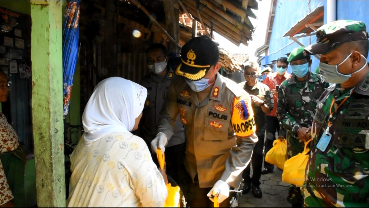 Bantu Warga Akibat Dampak Pandemi Covid-19, Polres dan Kodim Berikan Bantuan Paket Sembako