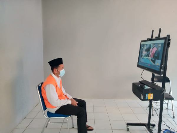 Diduga Korupsi APBDes Ratusan Juta, Sekdes Karangtengah Mulai Jalani Persidangan