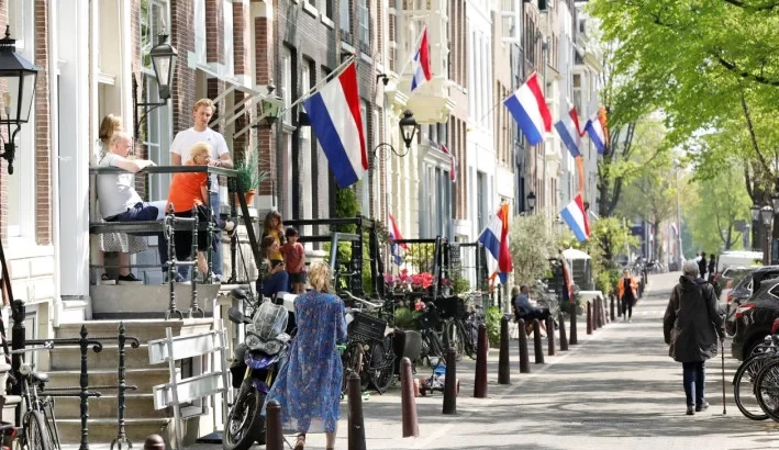 Belanda Cabut Aturan Pakai Masker dan Jaga Jarak, Jam Buka Bar dan Kafe Kembali Normal