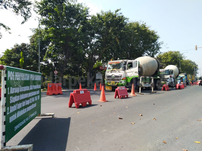 Ramai-ramai Sekat Jalur Pantura