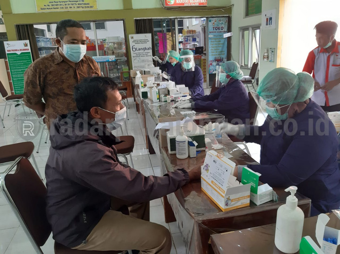 21.621 Badan Adhoc Pemilihan Di-Rapid Test