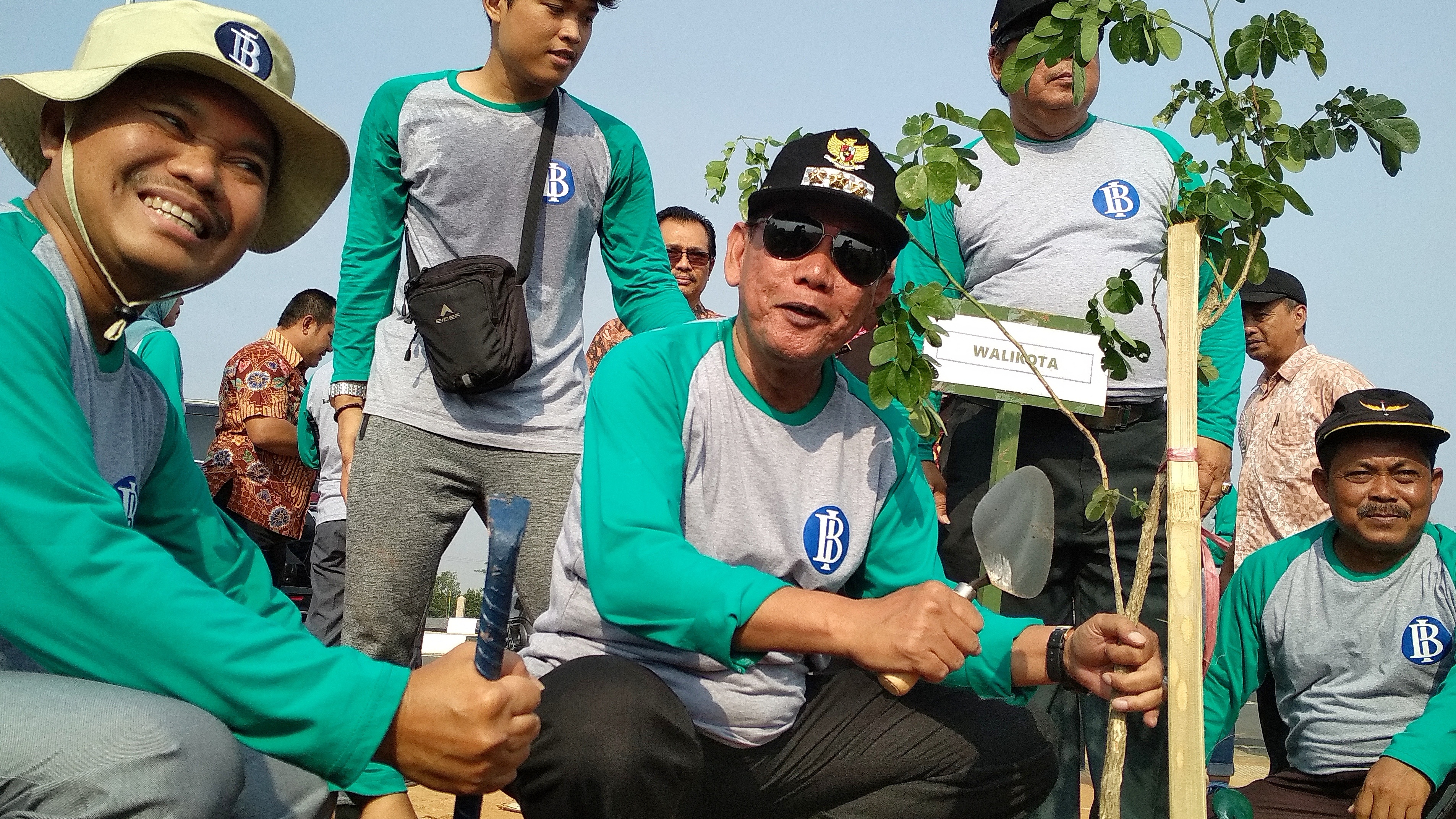 GenBI Tegal Hijaukan Jalur Interchange