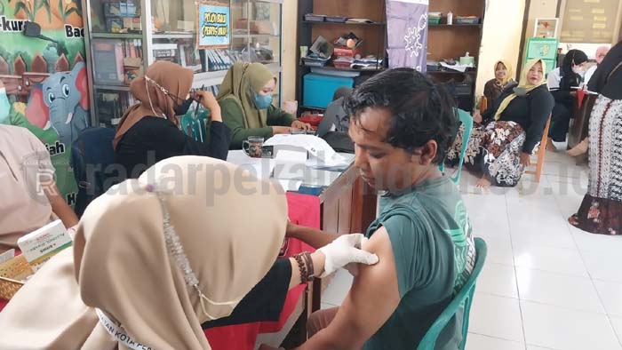 Warga Sudah Ikut Vaksin, Ketua RW Berikan Bakso Gratis