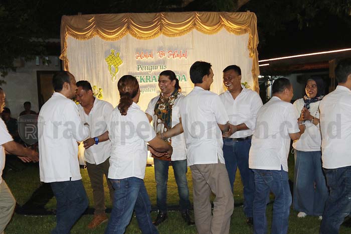 Dekranasda Bantu Mendongkrak Potensi Jins dan Batik