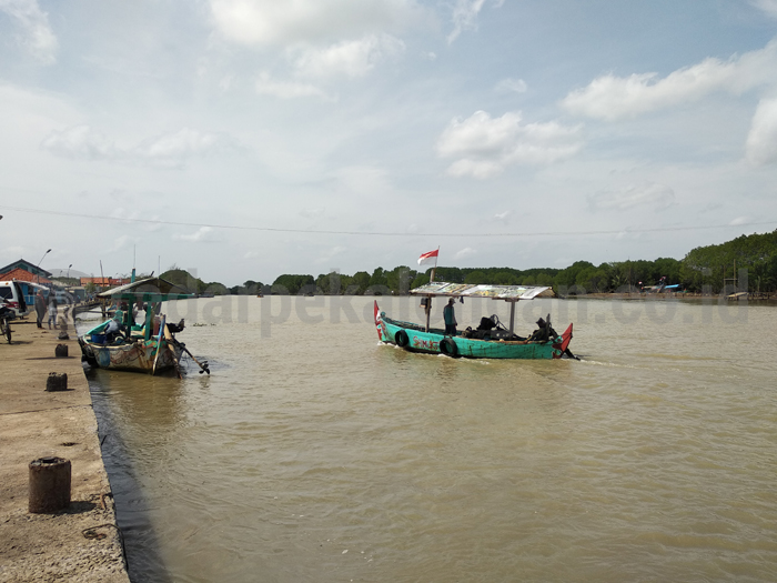 Nelayan Kecil Masih Melaut
