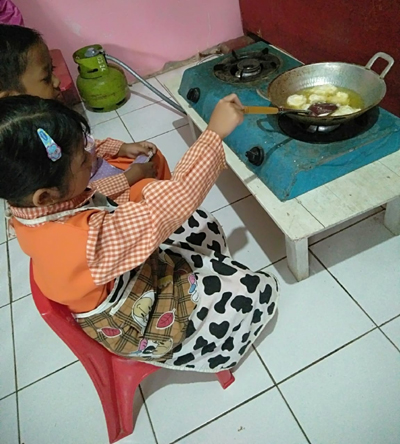 Anak-anak Diajarkan untuk Tak Mubadzirkan Makanan