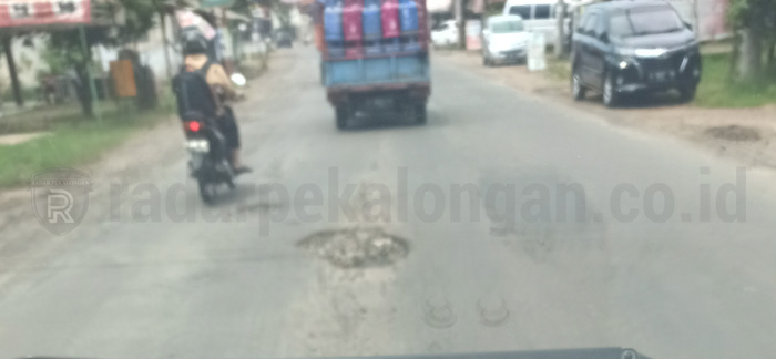 Penyelenggara Jalan Wajib Benahi Jalan Rusak