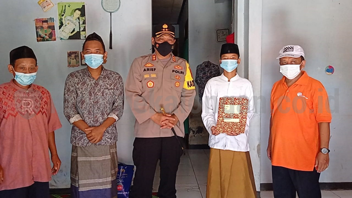 Kapolres Bantu Anak Yatim
