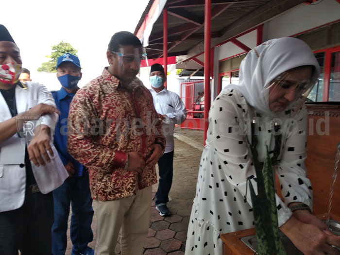 Paslon Bisa Kena Sanksi