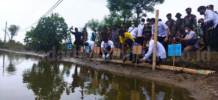 40 Persen Garis Pantai Terdampak Abrasi
