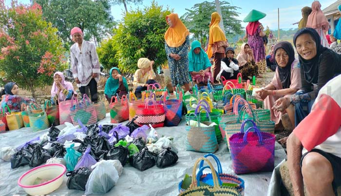 Sambut Tanam, Warga Nyadran