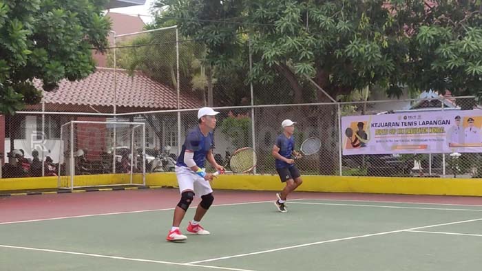 Pelti Gelar Kejuaraan Tenis Lapang Bupati Cup