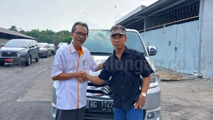 Lazismu Terima Wakaf Mobil untuk Ambulans