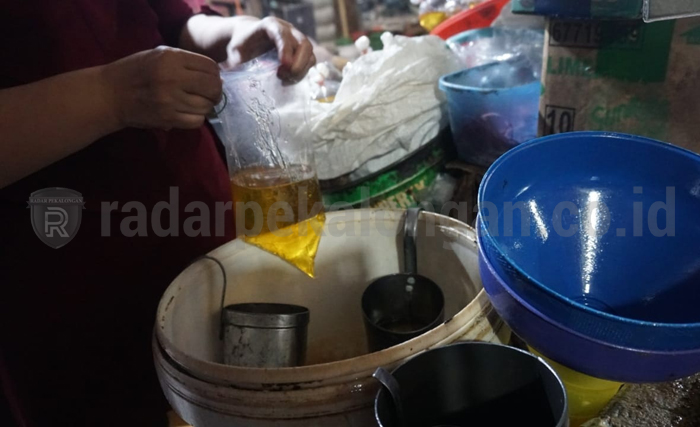 Pedagang Masih Menjual Minyak Goreng di Atas HET