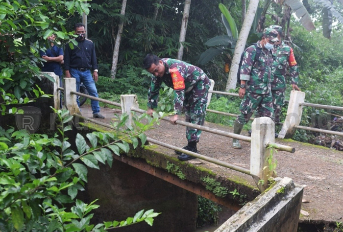 TMMD Menyasar Peninggian Jalan dan Pembuatan Talud di Poncol