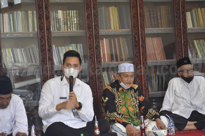 Bupati Salat Jumat Keliling