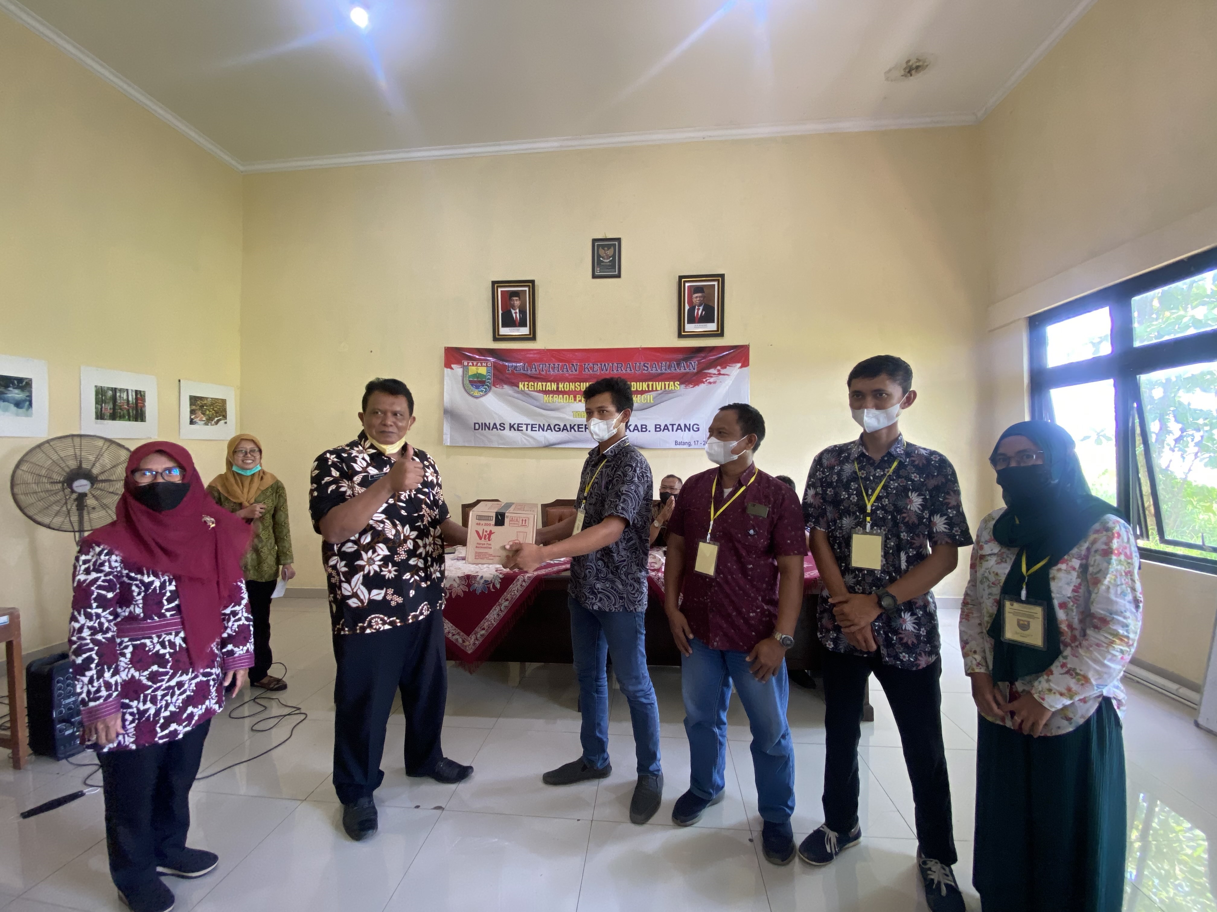 Disnaker Dorong Perkembangan Home Industry di Batang