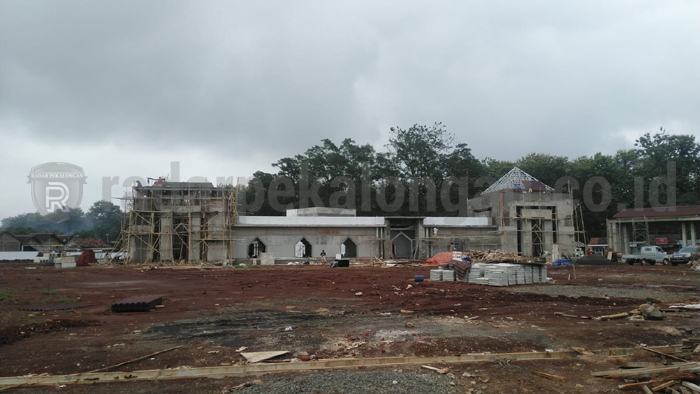 Kontraktor Islamic Center Didenda Rp11 Juta Per Hari