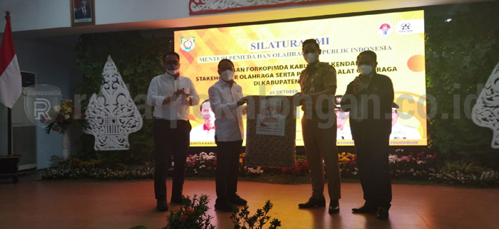 Soal Wisata, Menpora: Jangan Semua Digarap