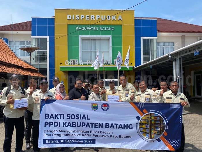 Keren, PPDI Ikut Sumbang Ratusan Buku ke Disperpuska Batang