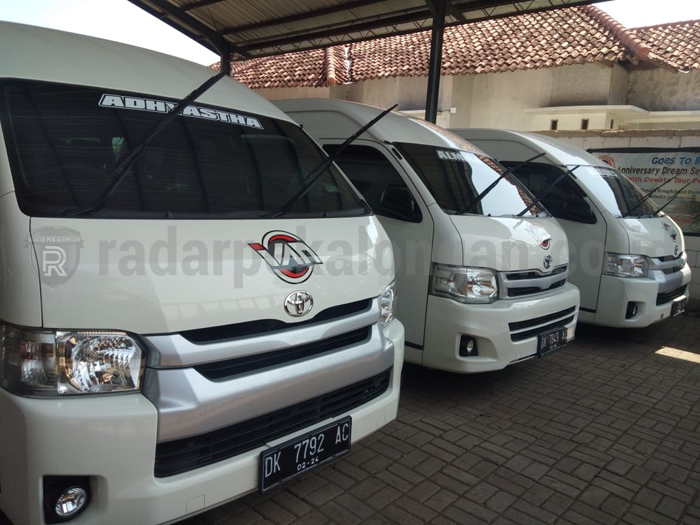 Pengusaha Transportasi Wisata Pasrah