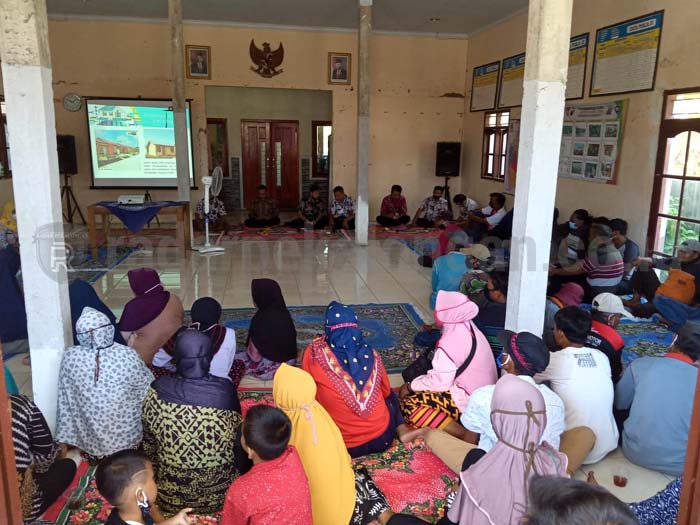 Relokasi Warga Simonet di Pekuncen