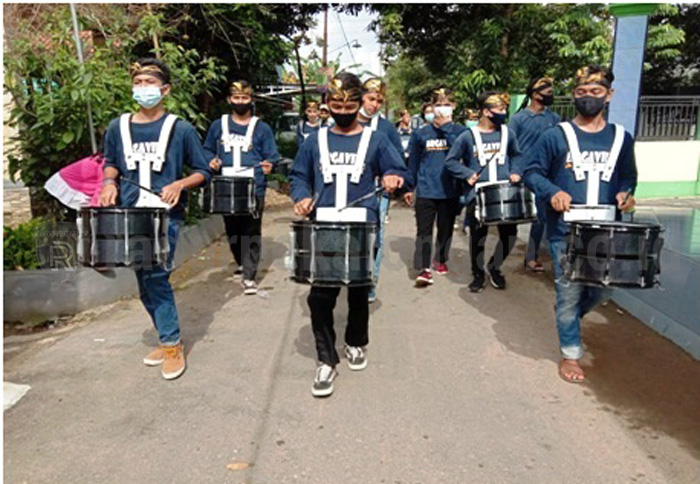 Unik, Galang Dana Bantuan dengan Pentas Drumband