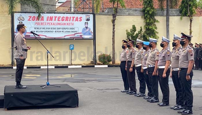 Tahun Baru, 25 Personel Polres Dapat Pangkat Baru