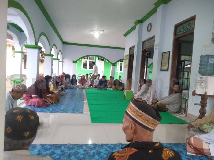 Ademnya Tradisi Ramadan di Karanganom, Isi Ngabuburit dengan Ngaji Bandongan
