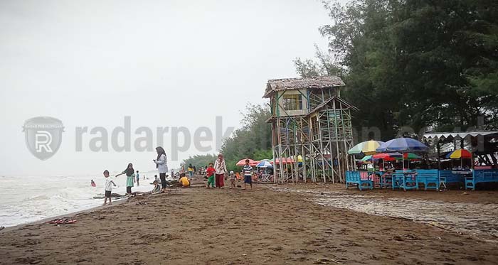 Pantai Wonokerto Berbenah, Pengunjung Mulai Berdatangan