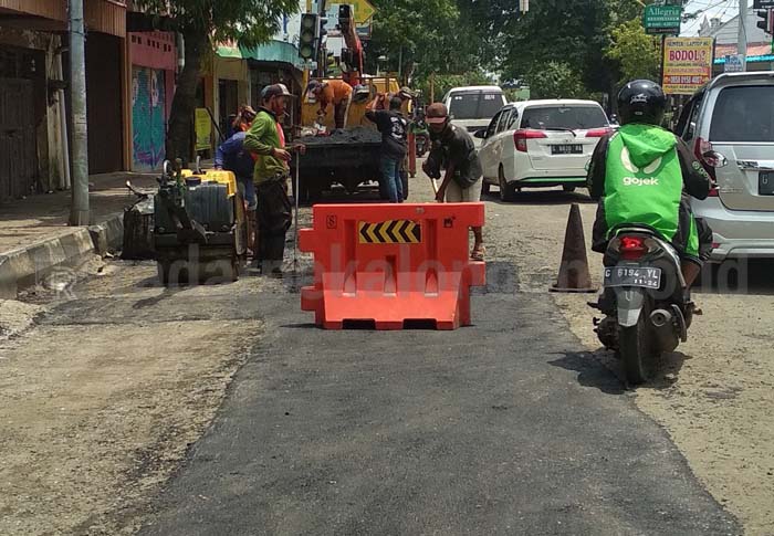 50 Ruas Jalan Rusak Berat