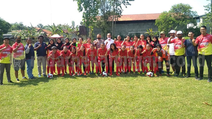 Tim Sepak Bola Putri Pertama di Pekalongan Dikukuhkan