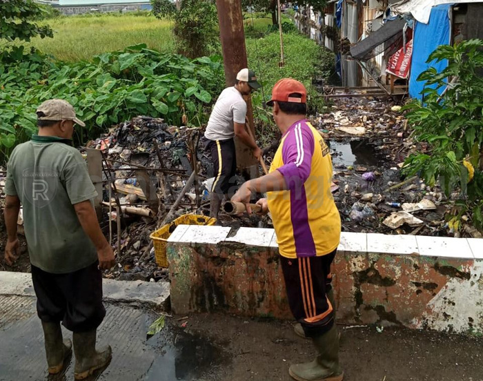 Banyak Saluran Drainase Tersumbat Sampah