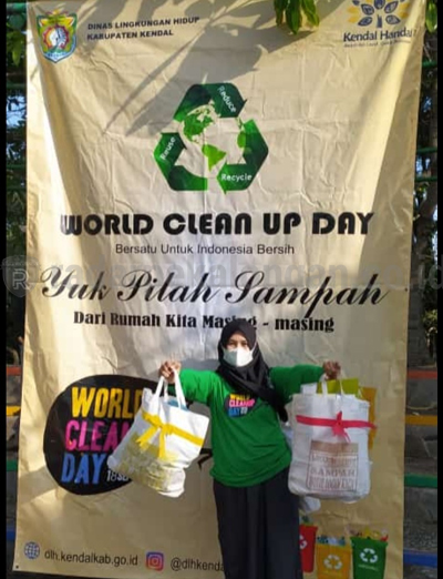 Mau Dapat Emas atau Dinar, Cukup Tabung Sampah