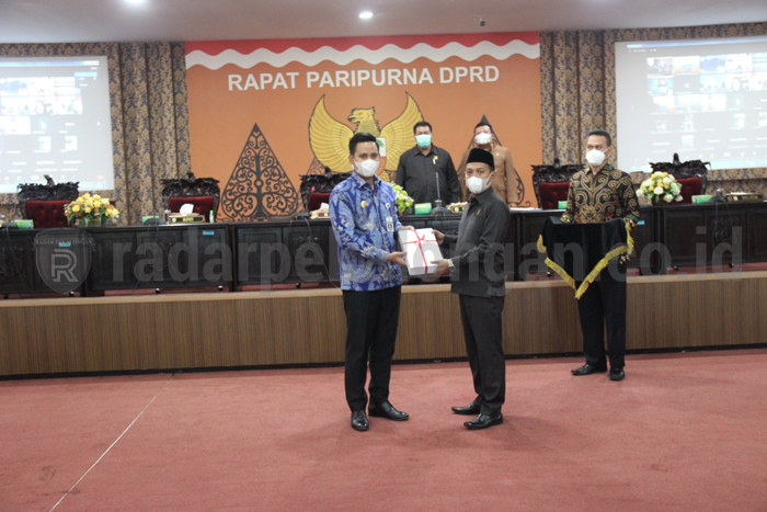 Rapat Paripurna, Dua Raperda Disetujui Bersama