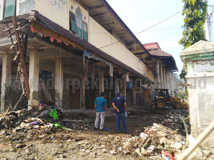 Eks Pasar Weleri Mulai Dibongkar