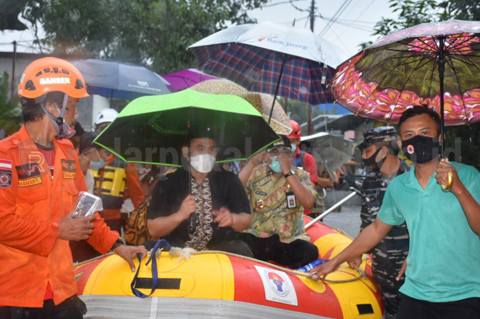 Rob Tertangani, Banjir Melanda