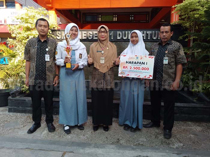 Duta SMKN 1 Dukuhturi Juara Mural Nasional