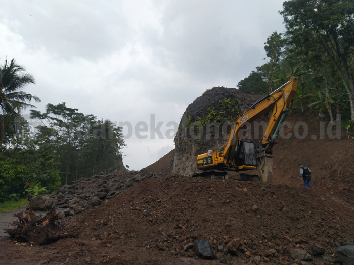 Proyek Peningkatan Jalan Wilayah Atas Dikebut