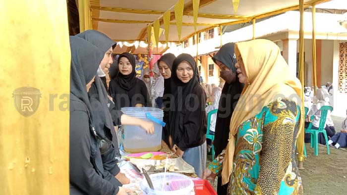 Pensi dan Bazar, Meriahkan Puncak Fortasi