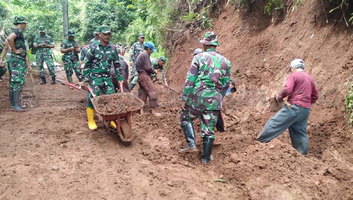 Jalan Ke Pamutih Longsor di 2 Titik