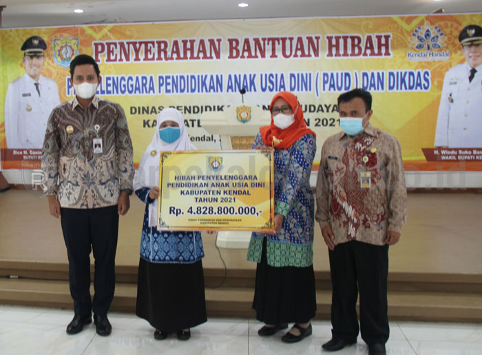 Giliran Guru PAUD Terima Bantuan Dana Hibah