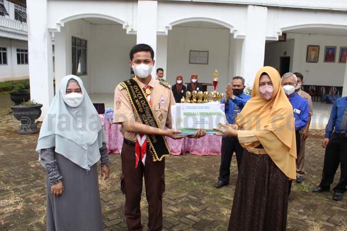 Pandemi, SMP-SMA PMS Batang Malah Panen Prestasi