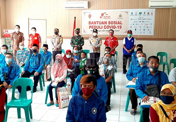 Komunitas Tionghoa Bantu Sembako Warga Terdampak Covid-19