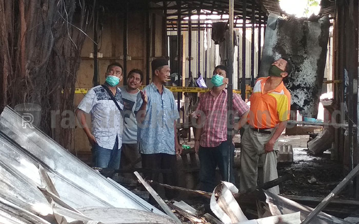 Aaf Tinjau Lokasi Kebakaran Pasar Darurat