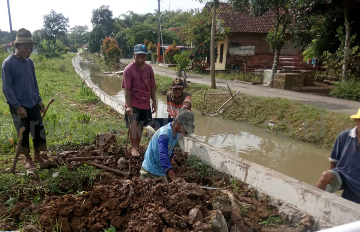 Dewan Ikut Awasi Proyek di Sragi