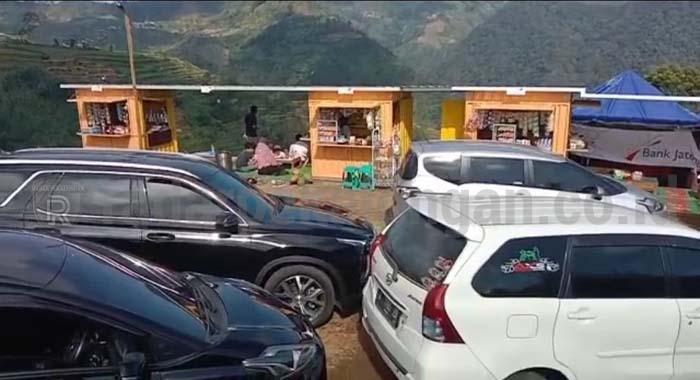 Lebaran, Rest Area Tol Kahyangan Batang-Dieng Banjir Pemudik