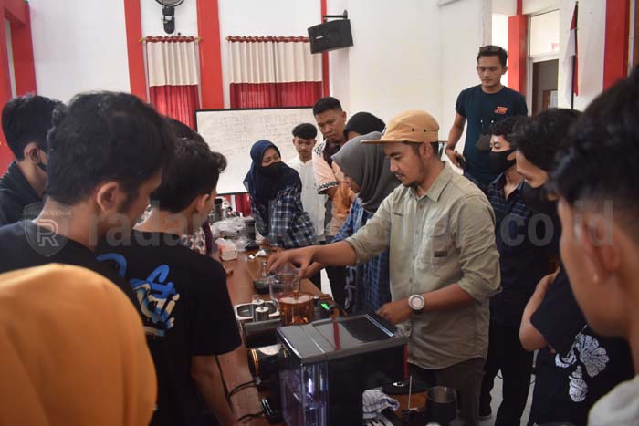 Bisnis Coffee Shop Menggeliat, Kursus Barista Disambut Antusias