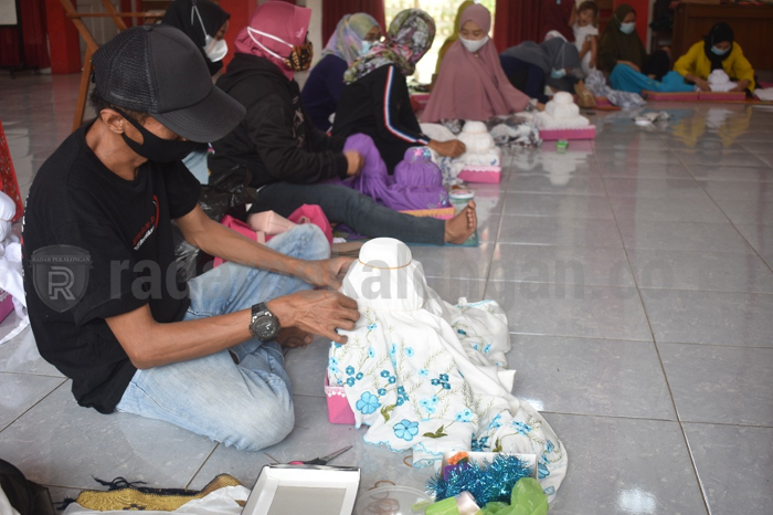 Sempat Minder, Agus Kini Semangat Ikut Kursus Hantaran
